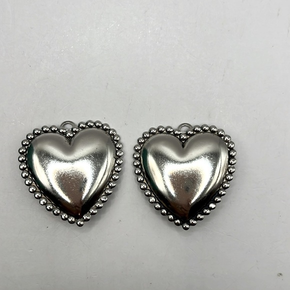 Heart Large Chunky Clip on Earrings Lightweight Silver Tone Love - Picture 1 of 12